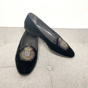 Roberto Vianni Vintage 80s Embroidered Crest Black Velvet Loafers SZ 8.5
